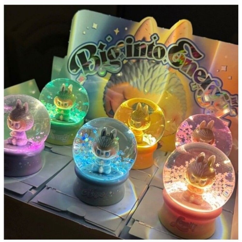 Labubu - The Monsters "Big into Energy" Crystal Ball Night Light